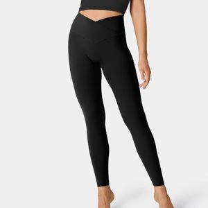 Halara everyday butt lift leggings crossover waist scrunched booty workout